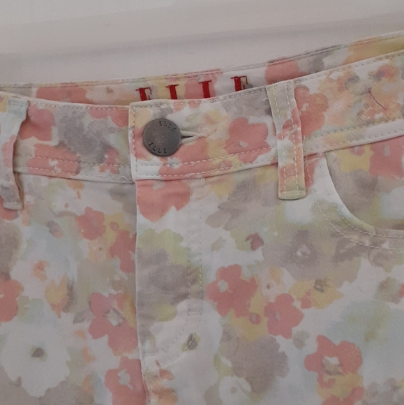 Ladies multi color jeans - Picture 3 of 3